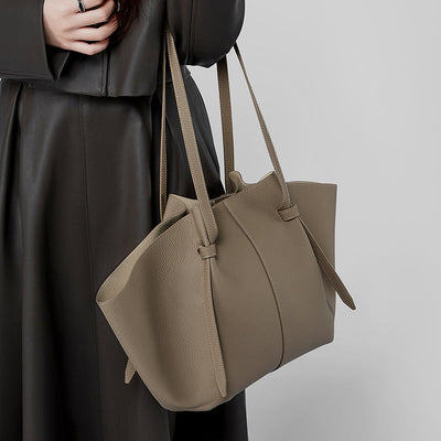 Valersia Glamour Jour Tote | Spacious design, everyday luxury elegance