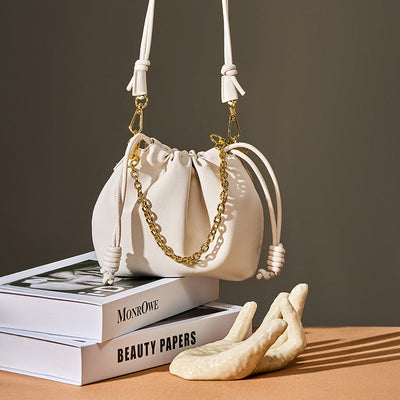 Valersia Soft leather bag with pleats | Refined elegance with golden chain details