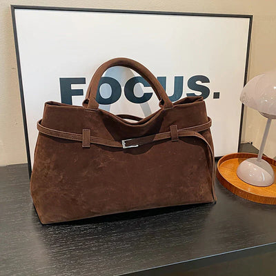 Valersia Elegant bag with vintage suede belt