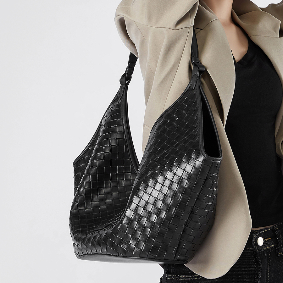 Valersia Braide Élégante Hobo Bag | Geräumiges und elegantes Design
