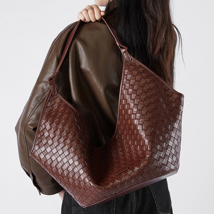 Valersia Braide Élégante Hobo Bag | Geräumiges und elegantes Design