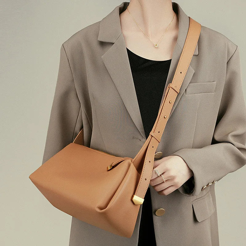 Valersia Split Cowhide Élégance Bag | Timeless elegance and functionality