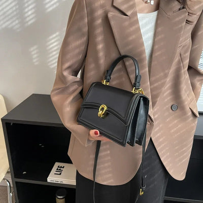 Valersia Elegant leather bag | Modern and refined design