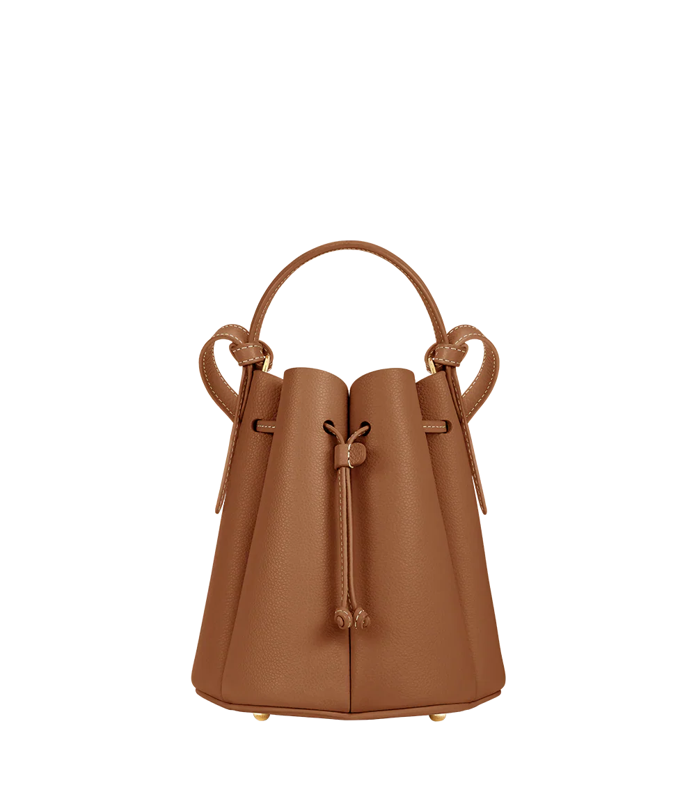Valersia Poléne  Numéro Huit | Genuine leather and minimalist design